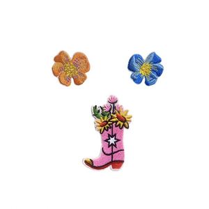 Nouvelle conception de patch brodé à l'ordinateur, à thermocoller, en différentes formes (fleur, coléoptère, papillon) pour vêtements et sacs - Product Image 3