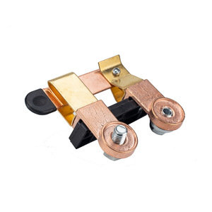Interrupteur de déconnexion de batterie en cuivre pour système électrique automobile avec conception de sécurité - Product Image 1