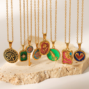 Collar con Colgante Retro Esmaltado, Cadena de Clavícula de Acero Inoxidable 18K, Diseño de Llave, Corazón, Ojo y Floral, Joyería de Regalo - Product Image 1