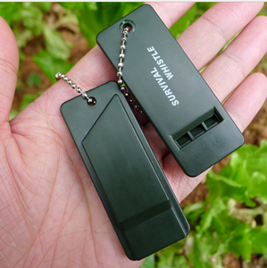 Sifflet de sécurité SOS en plastique ultra-mince pour voyage en extérieur avec chaînes en acier pour le sauvetage et la survie en plein air, logo personnalisé, cadeau - Product Image 1
