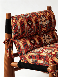 Chaise longue en bois massif de style bohème, chaise d'appoint en tissu à motifs ethniques rouges pour salon et chambre à coucher - Product Image 3