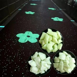 Piedras Brillantes <span class=keywords><strong>de</strong></span> <span class=keywords><strong>Alta</strong></span> Concentración y Durabilidad que Brillan en la Oscuridad, Rocas Irregulares <span class=keywords><strong>de</strong></span> Resina para Señalización <span class=keywords><strong>de</strong></span> Caminos en Parques al Aire Libre - Product Image 1