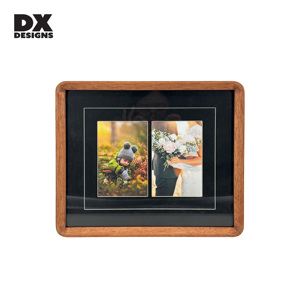 Cornice Portafoto Doppia in Legno di Noce DX Designs - Cornice Multi-Foto <span class=keywords><strong>da</strong></span> <span class=keywords><strong>Parete</strong></span> in Legno per Arredamento Soggiorno - Product Image 1