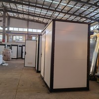 Salle de bain et toilettes portables modernes en panneaux sandwich et structure acier, installation facile, durée de vie de 20 ans, pour immeuble de bureaux