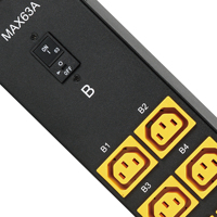 PDU 24 ports C13 15A 63A Sortie totale pour rack de serveur avec disjoncteur