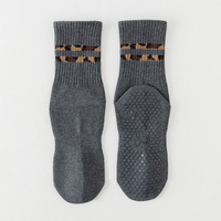 Chaussettes pour femmes personnalisées, vente chaude, imprimé léopard, rayures, respirantes, chaussettes de yoga pour femmes