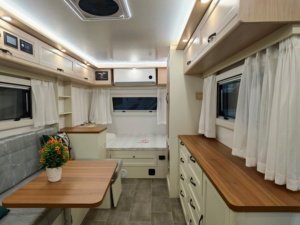 Mini-caravane <span class=keywords><strong>de</strong></span> voyage légère <span class=keywords><strong>et</strong></span> moderne pour 4 personnes, avec cuisine, idéale pour le <span class=keywords><strong>camping</strong></span> en couple - Product Image 6