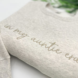 Sudadera personalizada para niños bordada 'My Grammy Mom Auntie Era' ropa suave personalizada regalo sostenible <span class=keywords><strong>de</strong></span> moda para mamá - Product Image 4