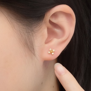 Boucles d'oreilles clous en or massif 18 carats avec diamants naturels véritables, motif trèfle à quatre feuilles porte-bonheur, vente chaude, bijoux fins en gros, cadeau pour fille - Product Image 4
