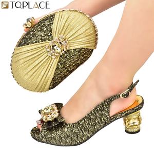 Prezzo all'ingrosso <span class=keywords><strong>scarpe</strong></span> Color oliva e borse abbinate Clutch Set <span class=keywords><strong>scarpe</strong></span> africane e sandali <span class=keywords><strong>per</strong></span> <span class=keywords><strong>la</strong></span> festa serale - Product Image 1