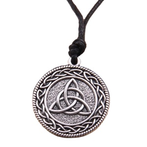 Collier pendentif nœud <span class=keywords><strong>celtique</strong></span> Viking pour hommes, amulette rétro de la <span class=keywords><strong>mythologie</strong></span> nordique, Viking, Rune, Triangle - Product Image 2