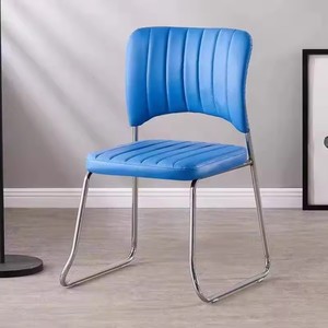 Fauteuil de bureau exécutif contemporain en similicuir noir de luxe, réglable électriquement, pivotant, coulissant, ergonomique et confortable - Product Image 4