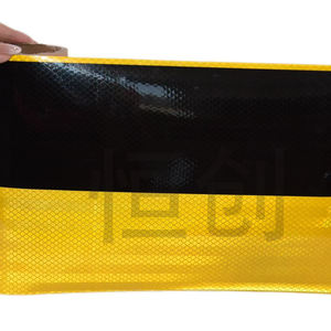 ملصق أمان عاكس مضاد للتصادم مع مخطط أسود/أصفر وانعكاس أحمر/أبيض لأرضية المرآب وحركة المرور على الطرق - Product Image 4