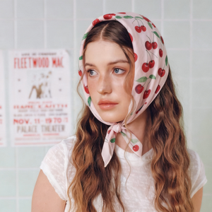 Sciarpa firmata vacanza estiva bandane di ciliegio dolce vacanza ragazze sciarpa triangolare da donna moda foulard in seta - Product Image 2