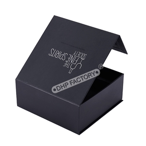 Caja de Regalo Personalizada con Cierre Magnético Premium Negro Mate, Caja de Envío Pequeña Negra con Logotipo - Product Image 1