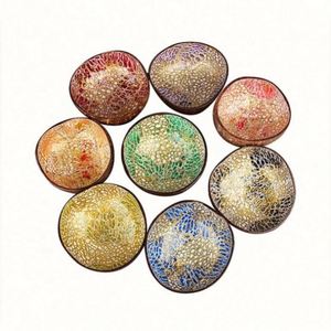 Bols en noix de coco polis et cuillères en bois faits à la main (lot de 2) - Product Image 1