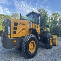 SDLG LG958F 4WD Knicklenker-Lader mit Großer Schaufel, Versiegelter Klimatisierter Kabine und Austauschbaren Arbeitswerkzeugen