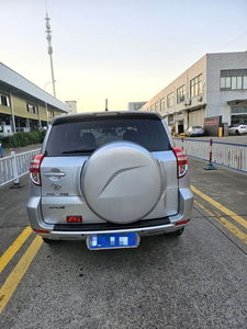 RAV4 2012 2.0L Automatic SUV Usata in Ottime Condizioni, Guida a <span class=keywords><strong>Sinistra</strong></span>, Interni in Tessuto Scuro, Cerchi R17, Basso Chilometraggio, Robusta ed Economica - Product Image 3