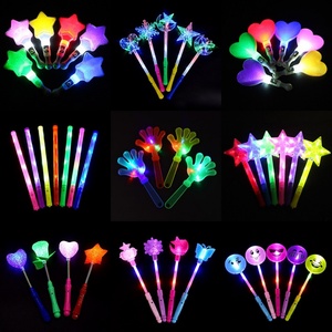 Artículos de Fiesta, Juguetes Luminosos Intermitentes Baratos, Palmas de Mano con Luz LED, Barra Luminosa LED para Fiestas, Decoración de Neón - Product Image 3