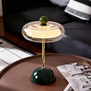 Lampe de bureau YONGZE style crème rétro de luxe, lampe de chevet pour chambre à coucher, lampe d'ambiance créative nordique haut de gamme rechargeable - Product Image 1