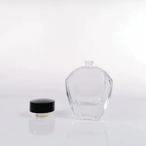 Distributeur de parfum en verre carré en forme de diamant 80ml flacon pulvérisateur de haute qualité baïonnette cosmétique portable vide