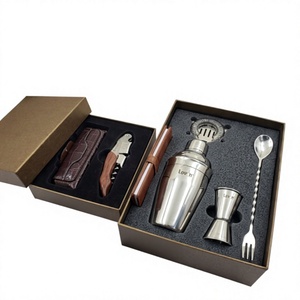 ชุดอุปกรณ์ไวน์โลหะทันสมัยพร้อมที่เปิดขวดและที่รินไวน์ในกล่องของขวัญ - Product Image 2