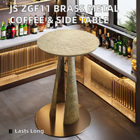 Vente en gros de table basse moderne en métal pour la décoration intérieure avec une grande table d'appoint pour boissons artisanales en aluminium antique argenté