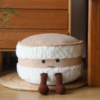 Peluche en forme de pain 3D super douce et mignonne avec visage souriant et jambes brunes, vente en gros d'usine ODM