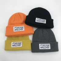 Bonnet tricoté en acrylique personnalisé pour l'hiver, avec logo personnalisé brodé en 3D, options de patch, personnage camouflage à carreaux inclus