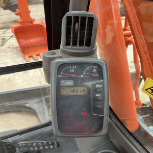 Excavatrice d'occasion de haute qualité Original Japon Hitachi ZX60 6 tonnes avec pompe - Product Image 4