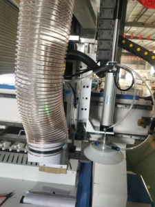 Machine de découpe CNC industrielle de taille 2130 avec fonction de coupe automatique pour le traitement des panneaux de bois, prix d'usine - Product Image 6