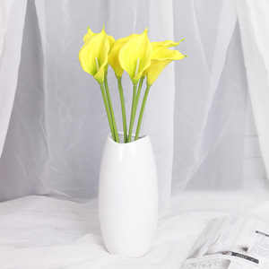 Lys Calla Artificiels 45cm de Haut, Fleurs en PU Ultra Réalistes, Tige Unique, Décoration de Mariage, Maison, Bureau, Salon - Product Image 6