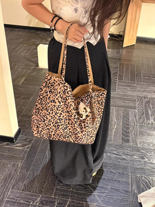 2026 New Arrival Women's Leopard Print <b>Canvas</b> <b>Bag</b> <b>Large</b> Capacity Trendy Handbag Casual Versatile Shoulder <b>Bag</b> - Product Image 4