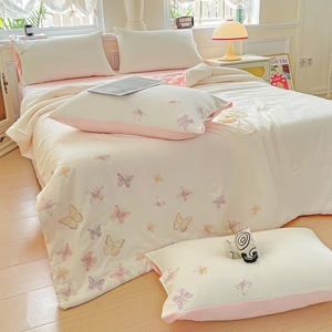 Set Copripiumino Estivo King Size 4 Pezzi in Tessuto Spazzolato Lavato con Ricamo, Motivo Farfalla da Sogno - Product Image 3