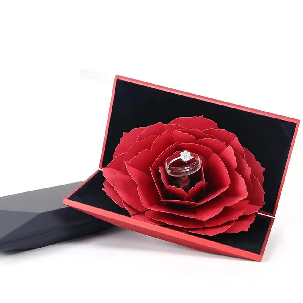 Kotak cincin putar pasangan bunga mawar merah kreatif penjualan laris untuk hadiah