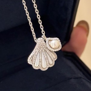 Collar de Plata de Ley S925 para Mujer con Colgante de Flor de Iris de Lujo, Estilo Lujoso y Exclusivo, Diamante con Corte Cojín para Socialité - Product Image 3