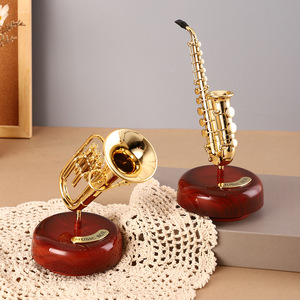 Caja de música retro de madera con mecanismo de cuerda, adorno decorativo para el hogar, sala de estar, dormitorio, regalo. - Product Image 3