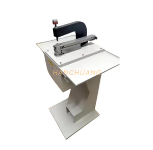 Équipement de fabrication de sandales <span class=keywords><strong>Birkenstock</strong></span> avec fermoir à anneau pour l'industrie de la chaussure, machine à fermoir pour sandales de plage, machine à fabriquer des chaussures en <span class=keywords><strong>plastique</strong></span>, machine à fabriquer des tongs - Product Image 3