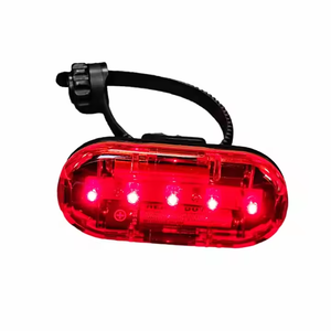 Feu arrière de vélo portable rechargeable par USB Feu de sécurité arrière de vélo à 5 LED avec mode flash <span class=keywords><strong>Accessoire</strong></span> de conduite de nuit étanche - Product Image 3