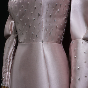 Vestido de Noche de Satén con Cuello Cuadrado SS574 de Sharon Said, Vestidos de Graduación con Cristales Exquisitos, Chal Delicado, Vestidos para Ocasiones Especiales - Product Image 6