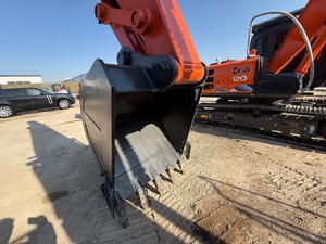 Excavatrice sur chenilles d'occasion HITACHI ZX210 de 21 tonnes, haute qualité, modèle 2023, godet de 0,91 m, puissance de 120 kW, origine Japon, à vendre - Product Image 6