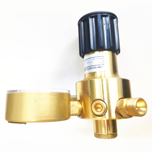Válvula Reguladora <span class=keywords><strong>de</strong></span> <span class=keywords><strong>Gas</strong></span> <span class=keywords><strong>de</strong></span> Latón <span class=keywords><strong>de</strong></span> Alta Resistencia para Helio, <span class=keywords><strong>Propano</strong></span>, Argón y Acetileno con Control <span class=keywords><strong>de</strong></span> Flujo y Presión - Product Image 5