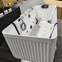 Baignoire autoportante en pierre artificielle avec surface à motif marbré, baignoire de massage spa, plusieurs couleurs