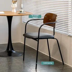<span class=keywords><strong>Chaise</strong></span> de salle à manger en métal industriel nordique en <span class=keywords><strong>fer</strong></span> <span class=keywords><strong>forgé</strong></span> avec accoudoirs et dossier empilable Meubles de maison - Product Image 3