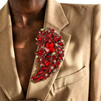 Broche en cristal baroque à ailes courbées, multicolore, grande broche en forme d'aile bouclée avec strass, accessoire de bijoux pour femmes, pour costume, manteau, fête