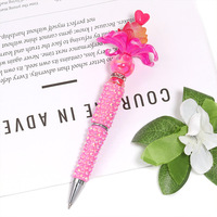 Nouveauté 2026 Perles fantaisie en acrylique 3D colorées en forme de fleur de lotus pour la fabrication de stylos et de bracelets