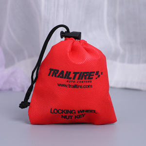 Sac de rangement à cordon rouge pour clé de serrage de roue Trailtire, accessoire automobile - Product Image 1