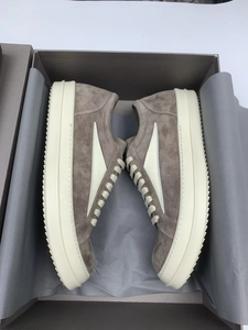 2026 Baskets de luxe haut de gamme pour hommes, en cuir véritable respirant, à semelle épaisse, à lacets, style urbain et skateboard - Product Image 4