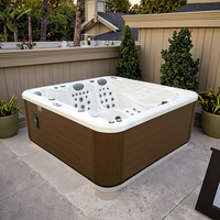 Baignoire à remous extérieure en acrylique haut de gamme de 2.3 mètres au design européen avec 3 chaises longues 103 jets de massage carré de spa portable