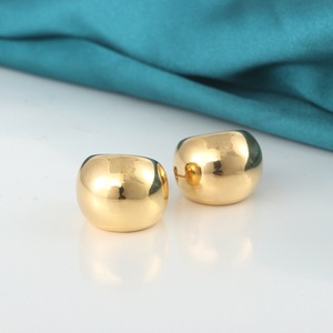 yunnique Gold <b>Round</b> Stud Earrings 18K U Shaped Geometric Design Ceramic Ear <b>Post</b> Fashion Jewelry - Product Image 4